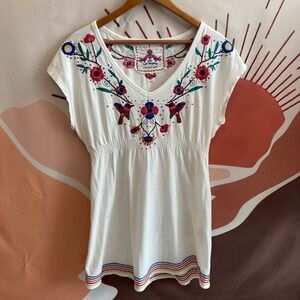 JW Los Angeles Embroidered Tunic Top White Bird Floral V Neck Smocked Waist